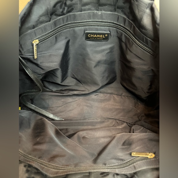 AUTHENTIC Chanel Travel Line Tote - Black - Picture 5 of 5